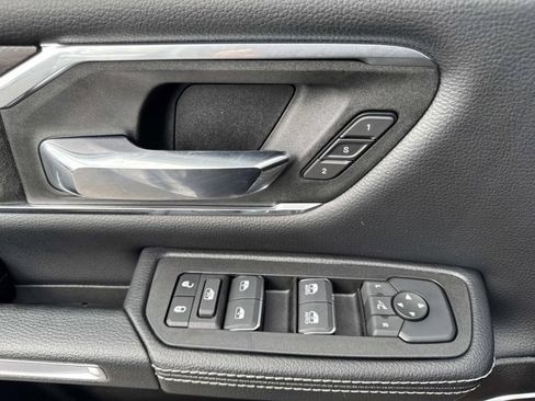 Used 2025 RAM 1500 Laramie image 8