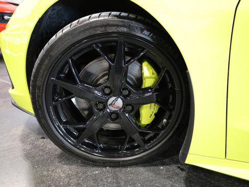 Used 2022 Chevrolet Corvette Stingray Premium Conv w/ Z51 Performance Package image 16