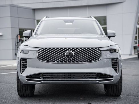 New 2026 Volvo XC90 B6 Ultra image 2