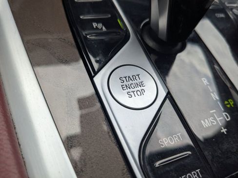 Used 2022 BMW X6 xDrive40i w/ Premium Package image 16