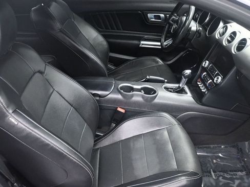 Used 2022 Ford Mustang GT Premium image 19