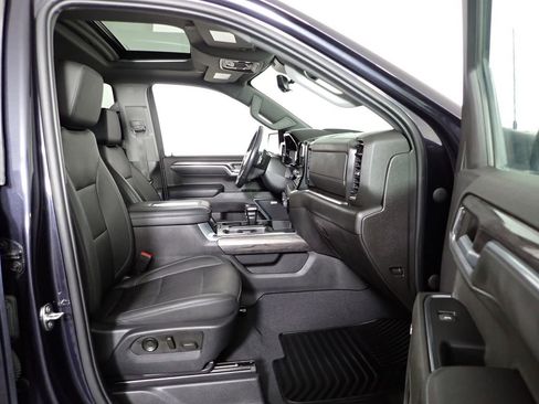 Used 2022 Chevrolet Silverado 1500 LTZ w/ LTZ Premium Package AWD/4WD image 39