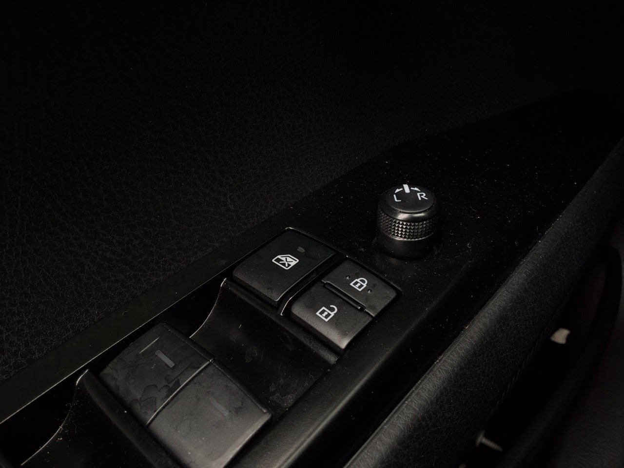 Used 2026 Toyota Camry SE FWD image 23