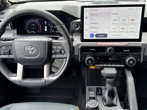 Certified 2025 Toyota 4Runner Trailhunter image 20