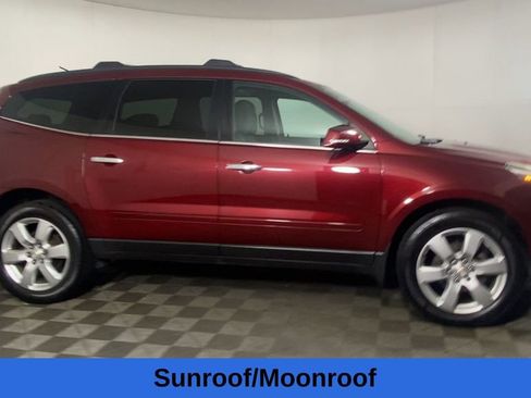 Used 2016 Chevrolet Traverse LT w/ Traveler's Package image 3