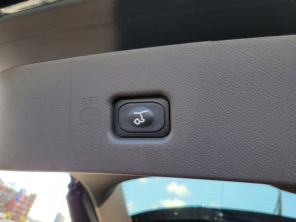 Used 2022 Lincoln Nautilus AWD w/ Premium Package image 25