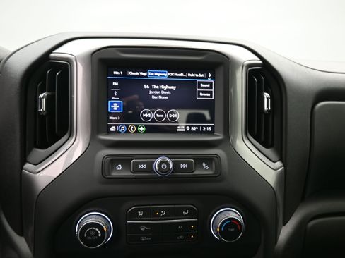 Used 2024 Chevrolet Silverado 2500 Custom w/ Custom Value Package image 16