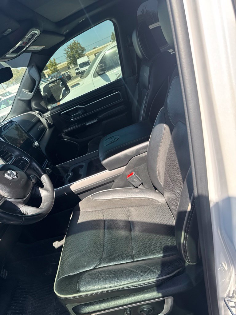 Used 2021 RAM 1500 Laramie w/ Sport Appearance Package AWD/4WD image 4