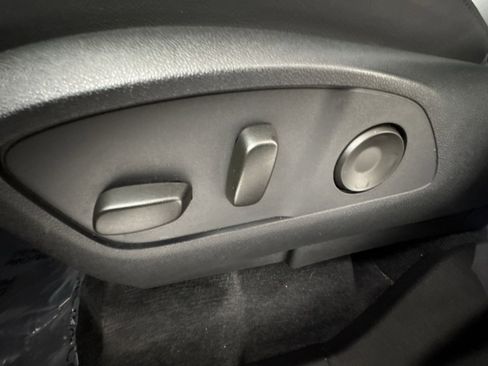 Used 2024 GMC Acadia Elevation w/ Black Edition image 14