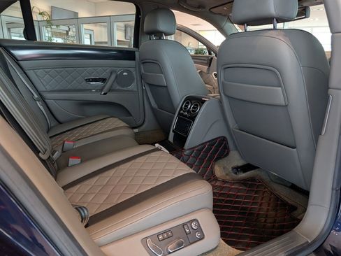 Used 2017 Bentley Flying Spur S W12 AWD/4WD image 32