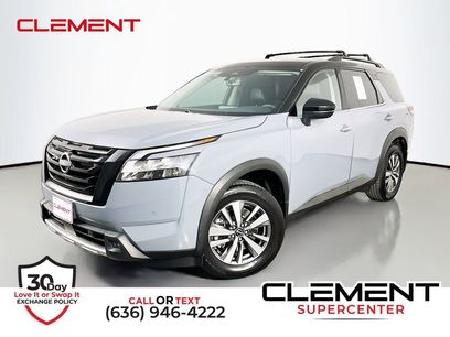 Used 2023 Nissan Pathfinder SL w/ Lighting Package (N92)