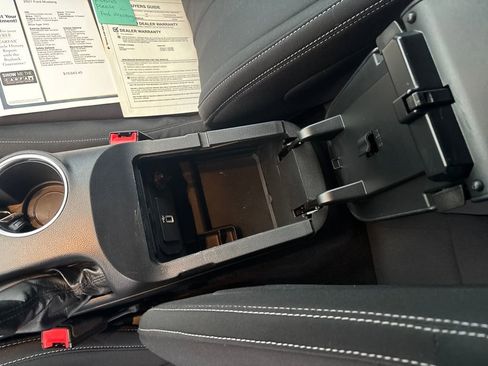 Used 2021 Ford Mustang Convertible w/ Equipment Group 101A image 29