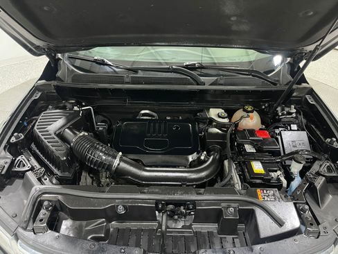 Used 2023 GMC Acadia SLT AWD/4WD image 25