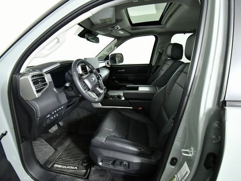 Used 2024 Toyota Sequoia Limited image 5