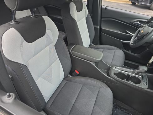 Used 2024 Chevrolet Trax LS FWD image 10