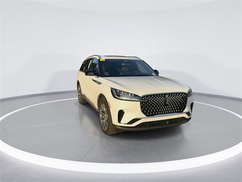 New 2026 Lincoln Aviator Reserve w/ Luxury Package image 3