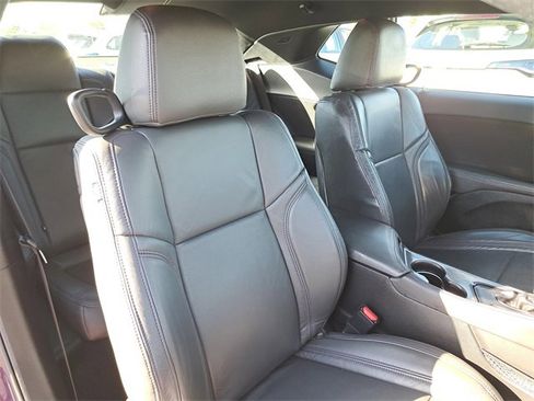 Used 2020 Dodge Challenger SXT w/ Driver Convenience Group image 12