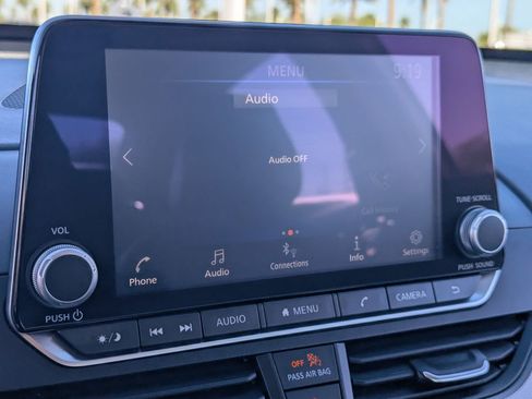 Used 2025 Nissan Altima 2.5 SR image 23