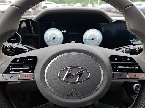 Certified 2023 Hyundai Elantra SEL w/ Convenience Package FWD image 19