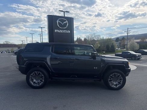 Used 2025 GMC Hummer EV 3X AWD/4WD image 8
