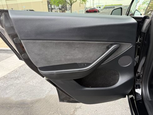 Used 2023 Tesla Model Y Long Range image 21