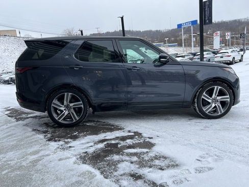 Used 2024 Land Rover Discovery Dynamic SE image 6