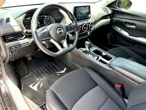 Used 2024 Nissan Sentra SV FWD image 13