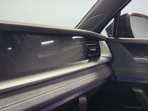 New 2026 Volkswagen Tiguan SE R-Line FWD image 26