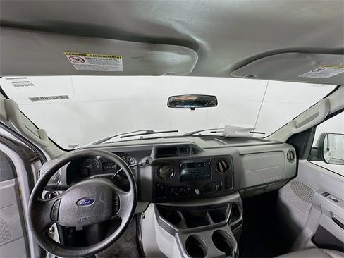 Used 2010 Ford E-350 and Econoline 350 Super Duty image 19
