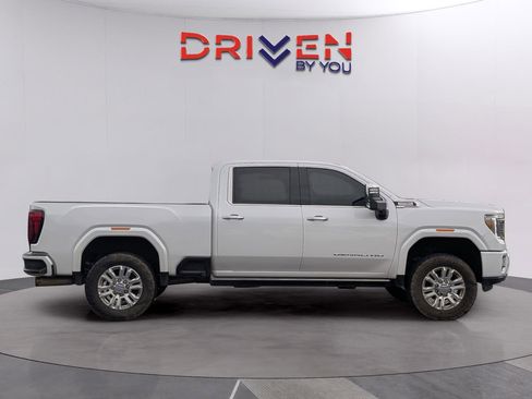 Used 2023 GMC Sierra 2500 Denali w/ Technology Package AWD/4WD image 6