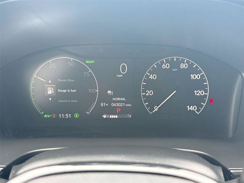 Certified 2025 Honda CR-V Sport Touring image 31