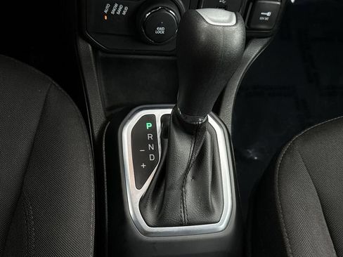 Used 2023 Jeep Renegade Latitude image 23