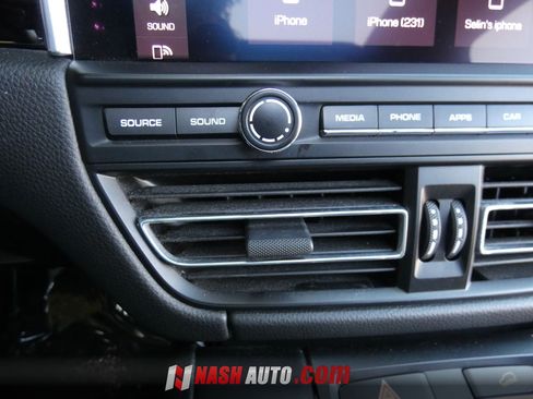 Used 2020 Porsche Macan AWD/4WD image 55