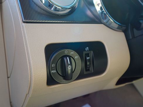 Used 2006 Ford Mustang GT Premium image 16