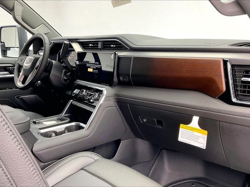 New 2026 GMC Sierra 3500 Denali image 6