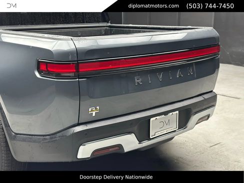 Used 2023 Rivian R1T Adventure image 12