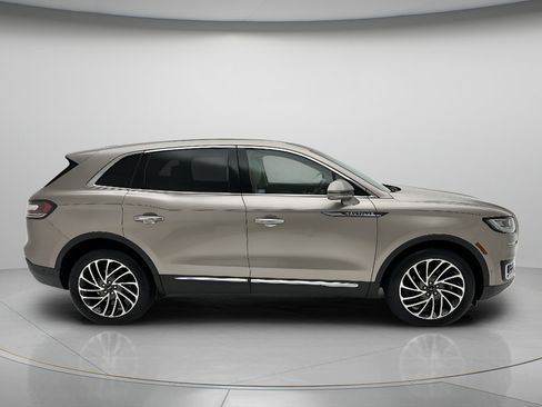 Used 2020 Lincoln Nautilus Reserve w/ Equipment Group 201A AWD/4WD image 3