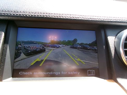 Used 2016 Land Rover LR4 HSE image 17