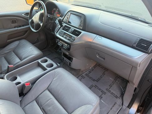 Used 2010 Honda Odyssey Touring image 12