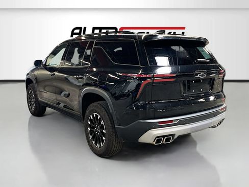 Used 2025 Chevrolet Traverse Z71 w/ Driver Confidence Package AWD/4WD image 5