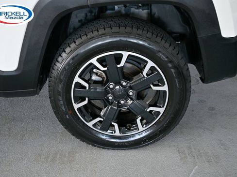 Used 2023 Jeep Renegade Trailhawk AWD/4WD image 37