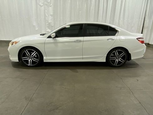 Used 2017 Honda Accord Sport Special Edition image 7