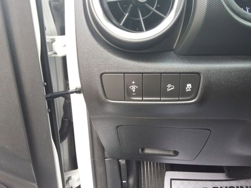 Used 2023 Hyundai Kona SEL w/ Convenience Package image 21