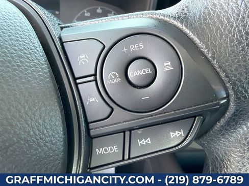 Used 2025 Toyota Corolla LE FWD image 19