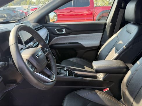 Used 2023 Jeep Compass Latitude AWD/4WD image 10