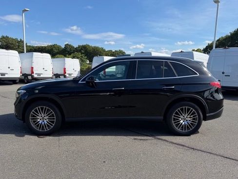 Used 2024 Mercedes-Benz GLC 300 4MATIC image 4