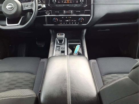 Used 2022 Nissan Pathfinder S FWD image 13