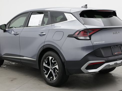 Used 2024 Kia Sportage EX FWD image 6