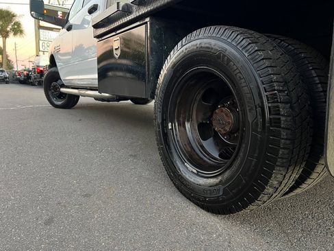 Used 2018 RAM 3500 Tradesman w/ Chrome Appearance Group image 38