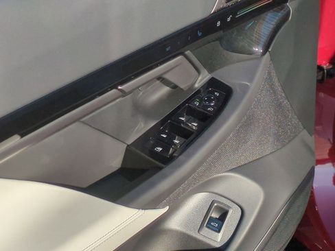 Used 2026 BMW 530i w/ M Sport Package RWD image 15
